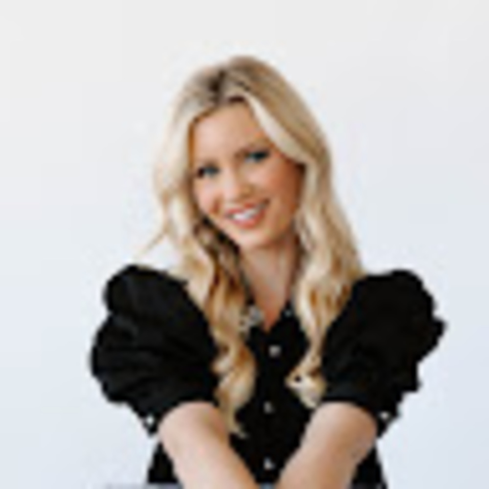 Meet your Posher, Chloe